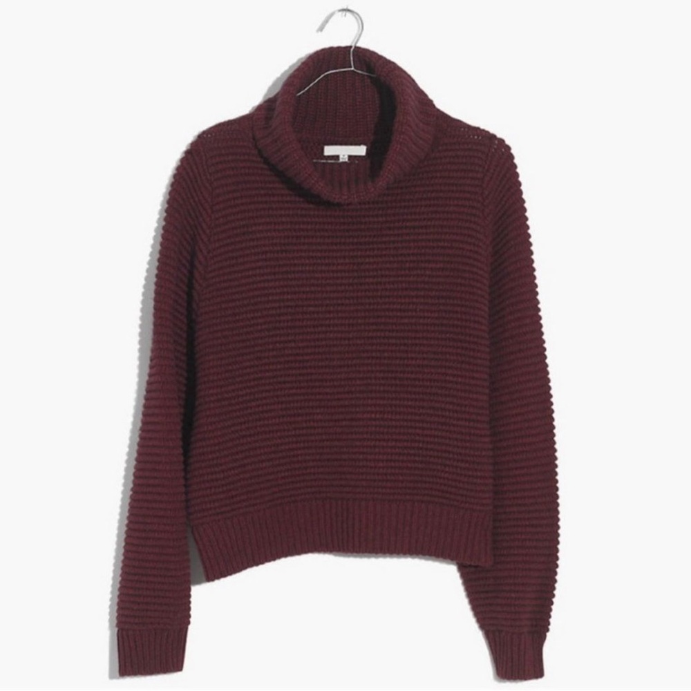 Madewell Side-Button Turtleneck Sweater in Heather Cherry